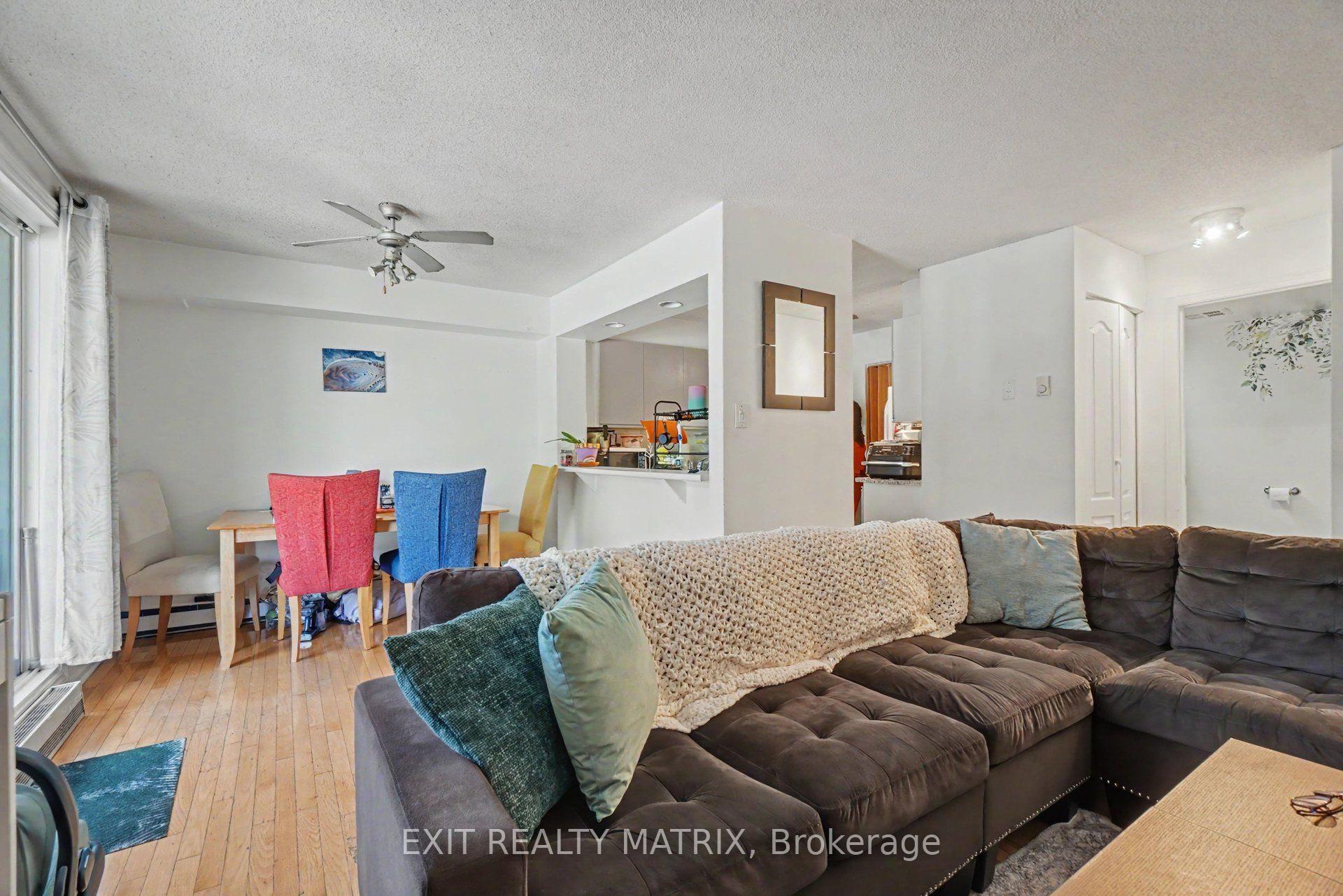 Photo 11 of Unit 302, 1589 St. Bernard Street, Ottawa, Sawmill Creek/Timbermill — HOMEH