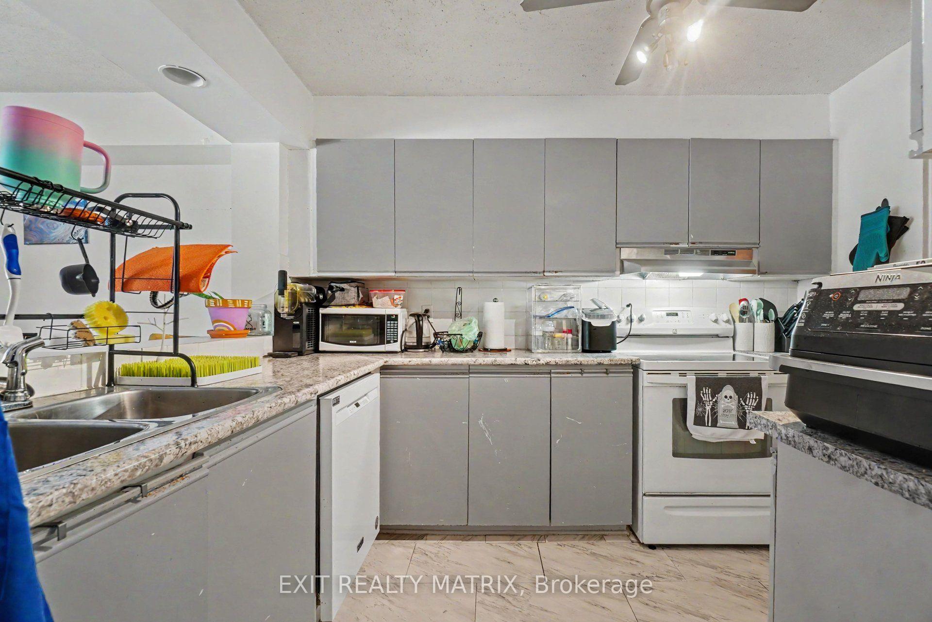 Photo 15 of Unit 302, 1589 St. Bernard Street, Ottawa, Sawmill Creek/Timbermill — HOMEH