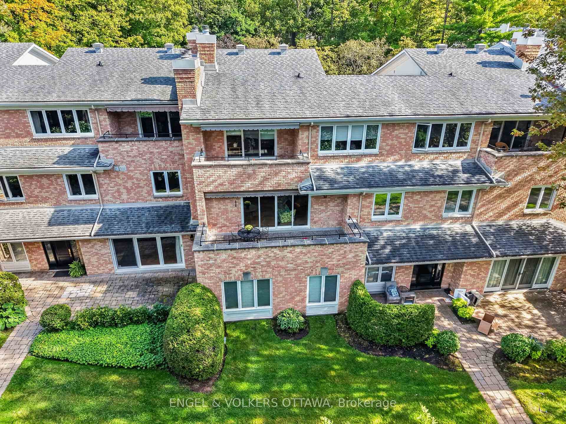 Photo 27 of Unit 7, 55 Whitemarl Drive, Ottawa, Rockcliffe — HOMEH