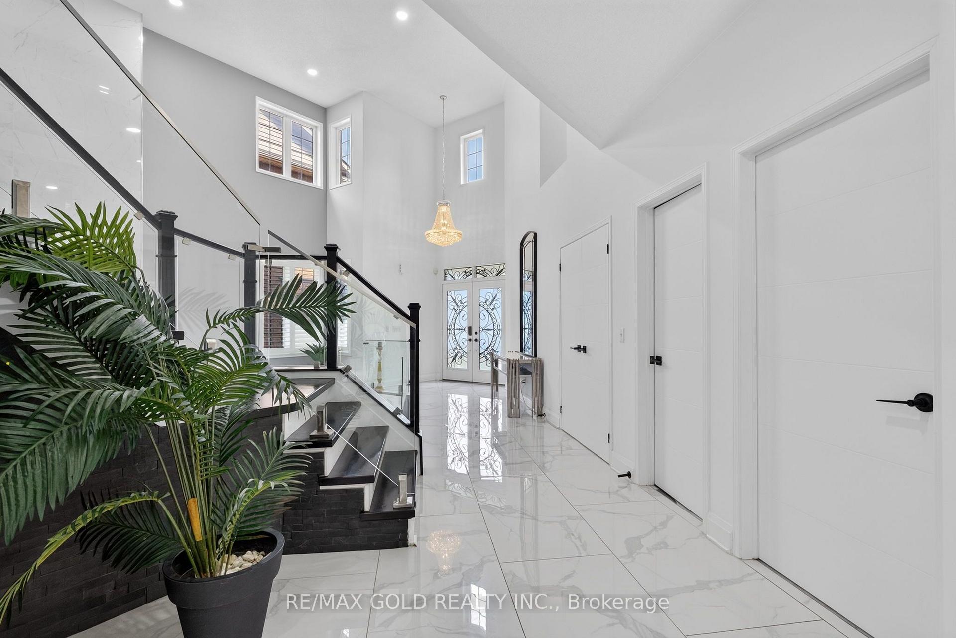 Photo 10 of 94 Twin Streams Road, Whitby, Williamsburg — HOMEH