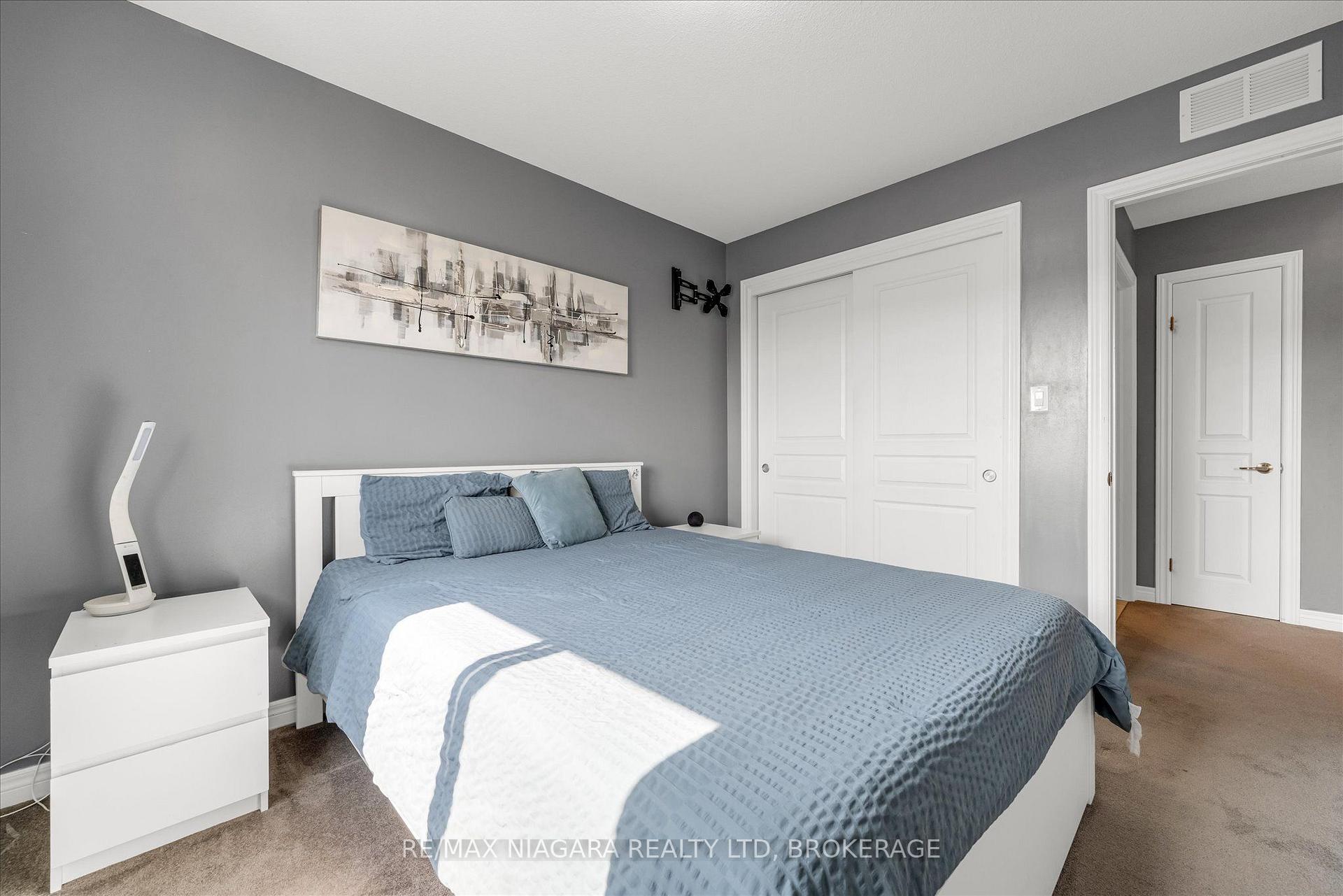 Photo 16 of 187 Cardinal Crescent, Welland, Coyle Creek — HOMEH