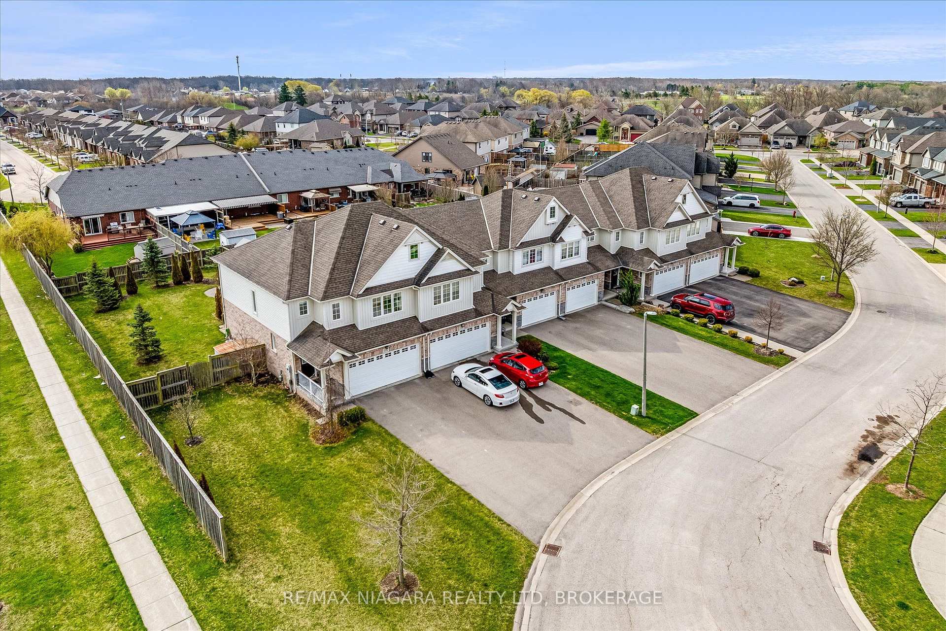 Photo 26 of 187 Cardinal Crescent, Welland, Coyle Creek — HOMEH