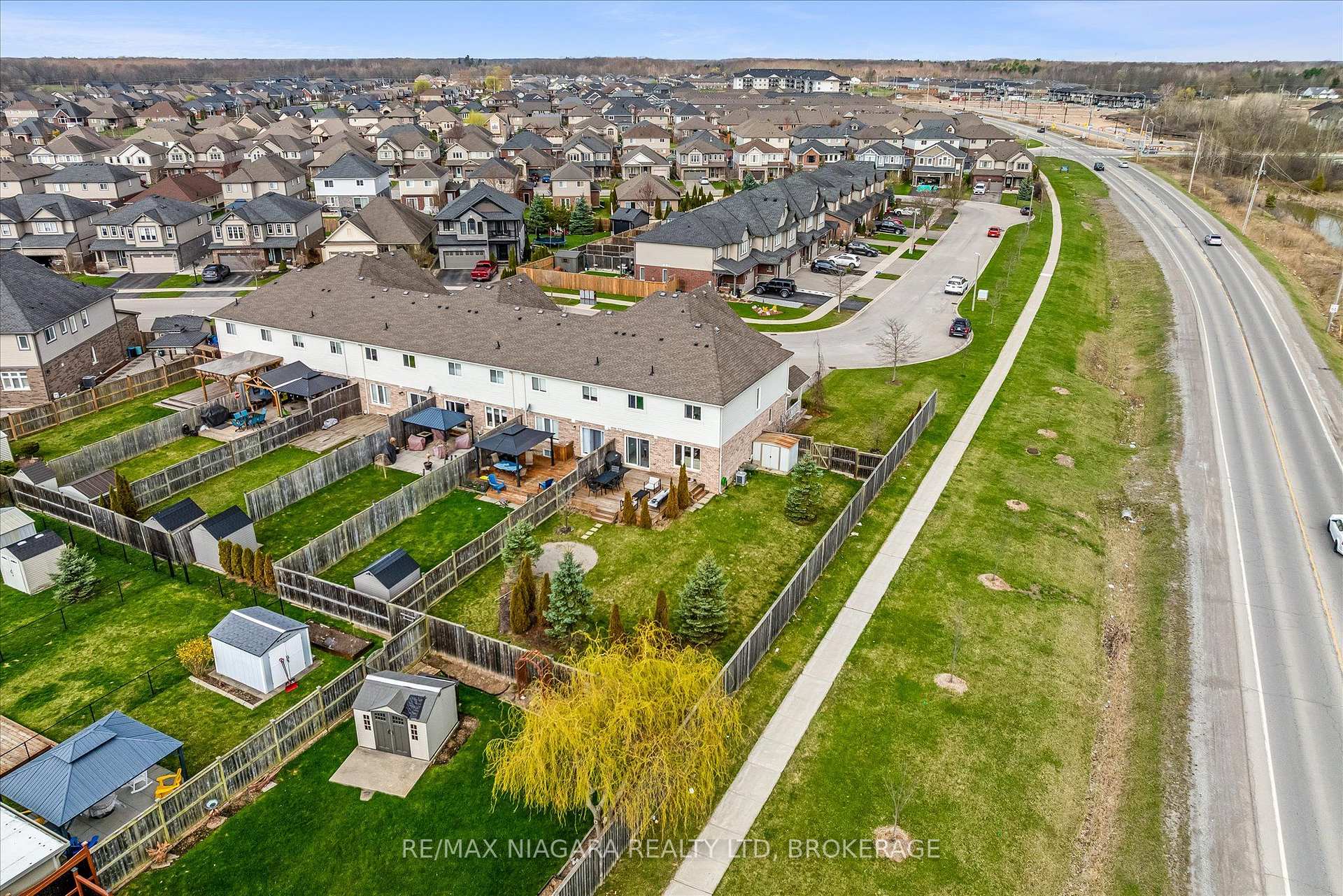Photo 27 of 187 Cardinal Crescent, Welland, Coyle Creek — HOMEH