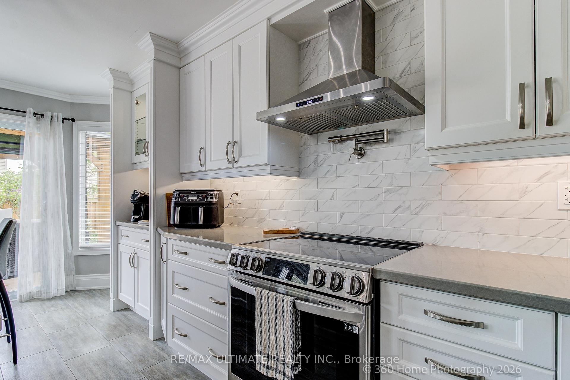 Photo 6 of 23 Windham Crescent, Clarington, Courtice — HOMEH