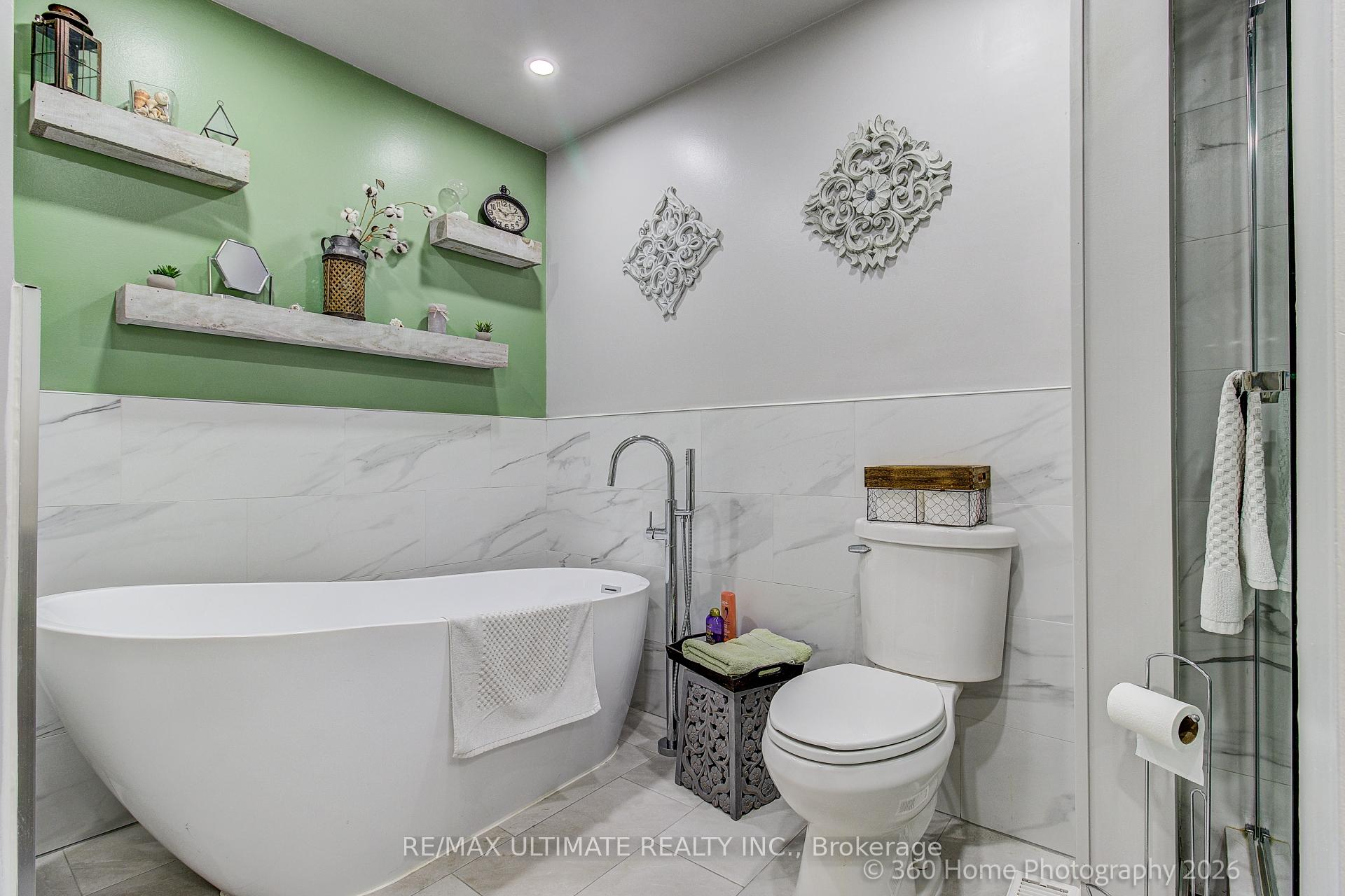 Photo 16 of 23 Windham Crescent, Clarington, Courtice — HOMEH