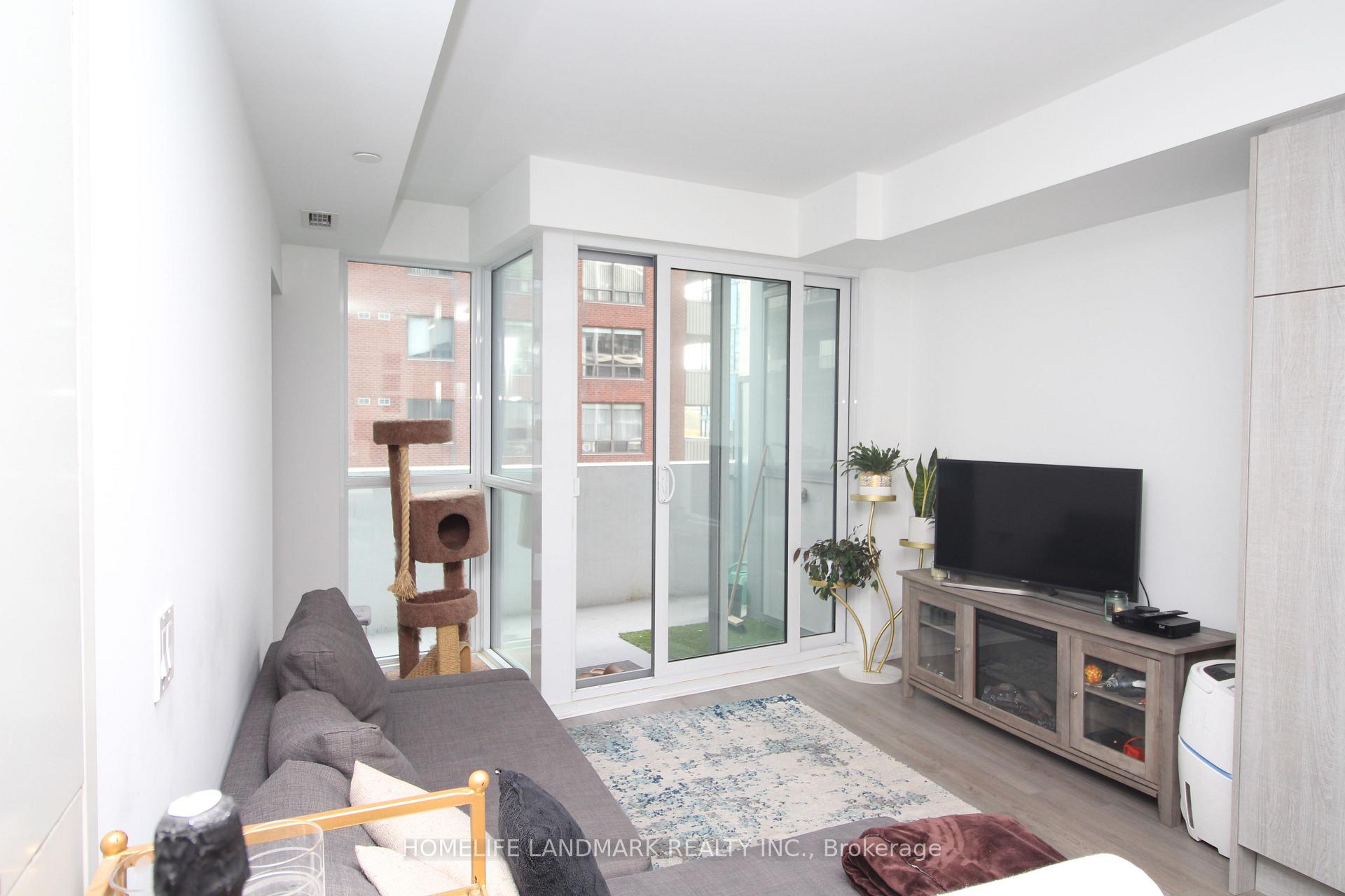 Photo 3 of Unit 610, 77 Mutual Street, Toronto, Church-Yonge Corridor — HOMEH