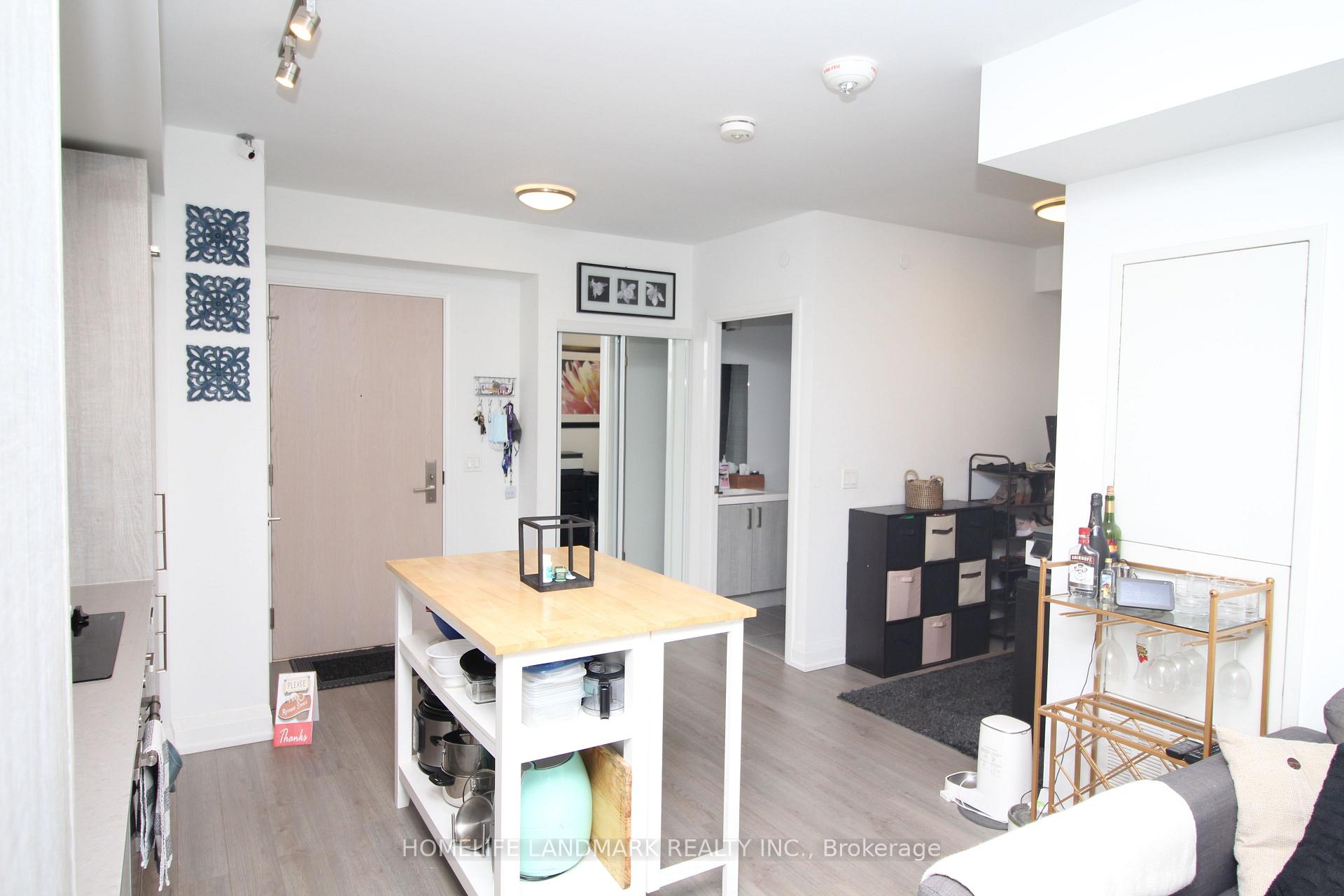 Photo 4 of Unit 610, 77 Mutual Street, Toronto, Church-Yonge Corridor — HOMEH