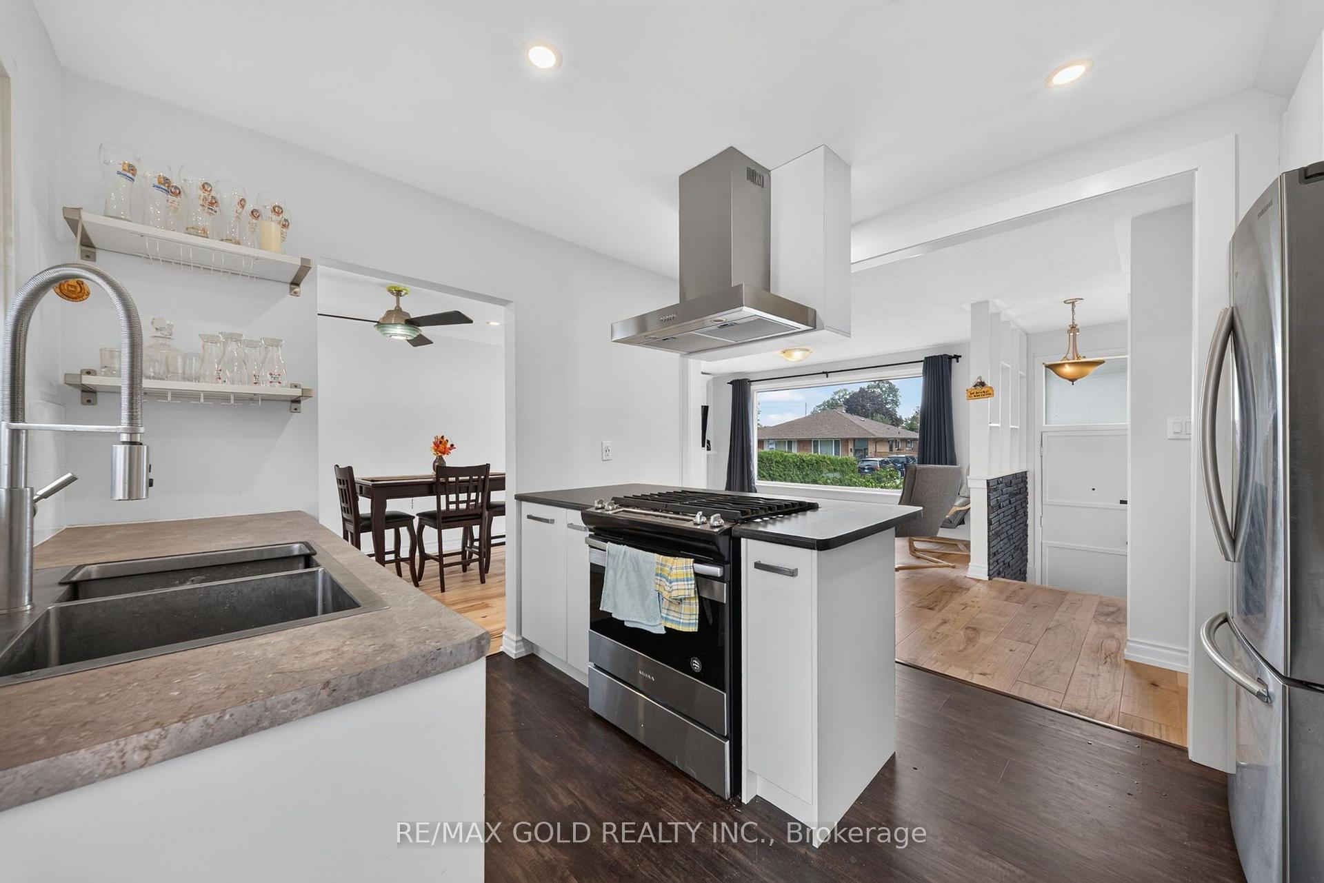 Photo 17 of 12 Alexandria Crescent, Brampton, Avondale — HOMEH