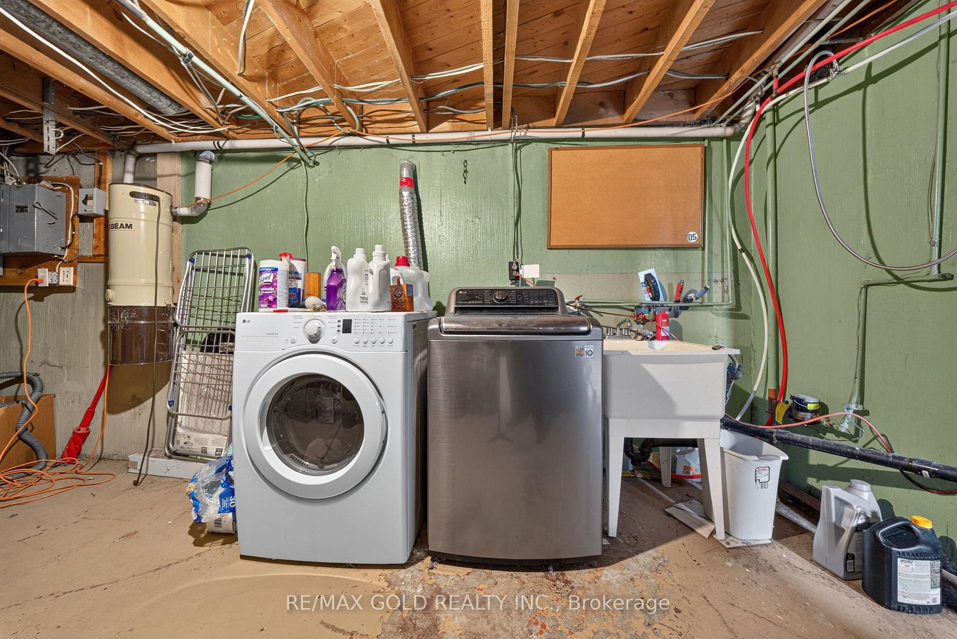 Photo 32 of 12 Alexandria Crescent, Brampton, Avondale — HOMEH