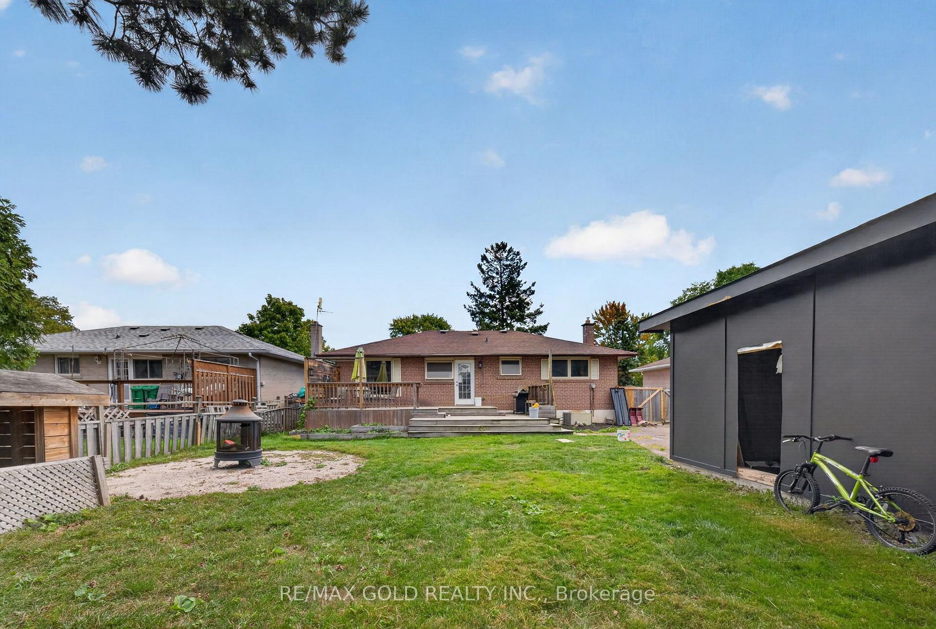 Photo 36 of 12 Alexandria Crescent, Brampton, Avondale — HOMEH
