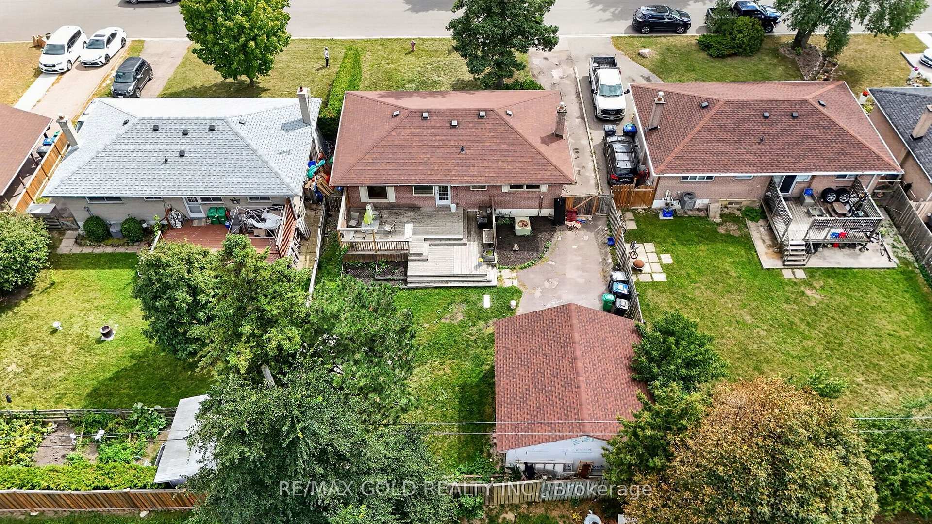 Photo 45 of 12 Alexandria Crescent, Brampton, Avondale — HOMEH