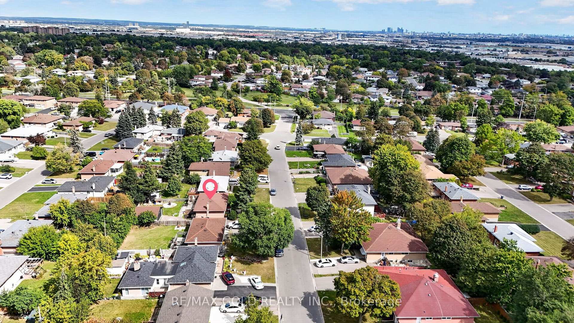 Photo 49 of 12 Alexandria Crescent, Brampton, Avondale — HOMEH