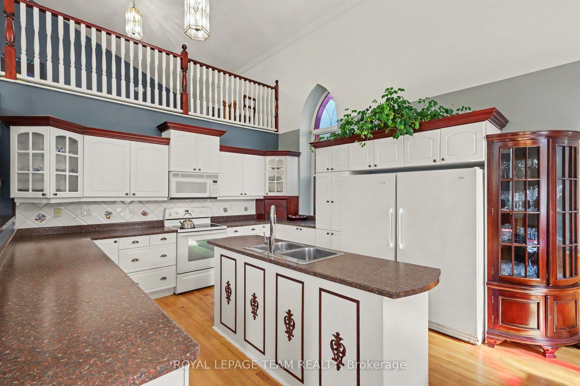 Photo 11 of 10565 Main Street, North Dundas, North Dundas (Mountain) Twp — HOMEH