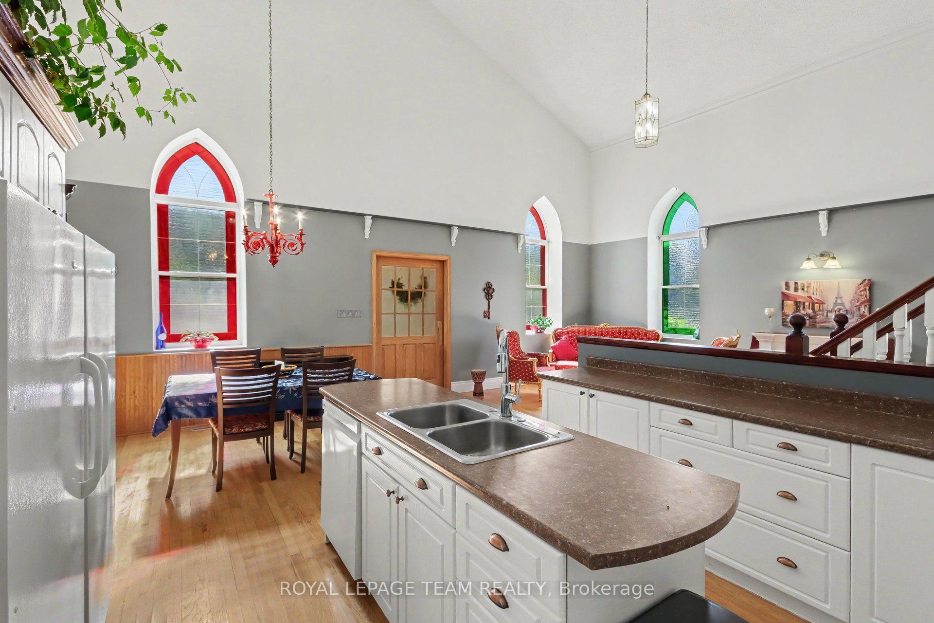 Photo 13 of 10565 Main Street, North Dundas, North Dundas (Mountain) Twp — HOMEH