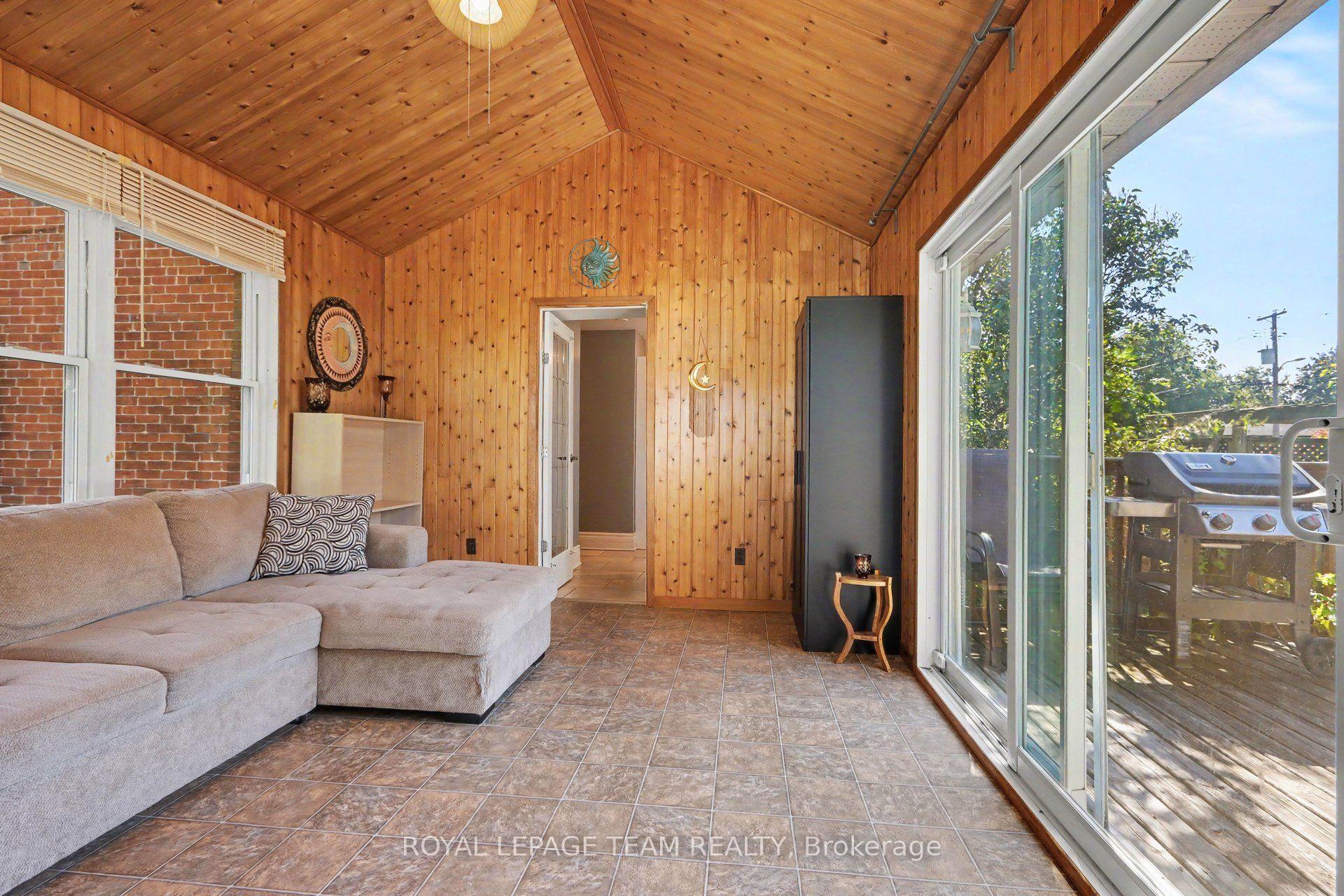 Photo 14 of 10565 Main Street, North Dundas, North Dundas (Mountain) Twp — HOMEH