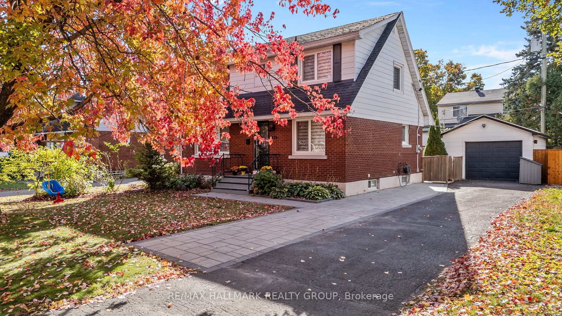 Photo 2 of 826 Colson Avenue, Ottawa, Elmvale Acres — HOMEH