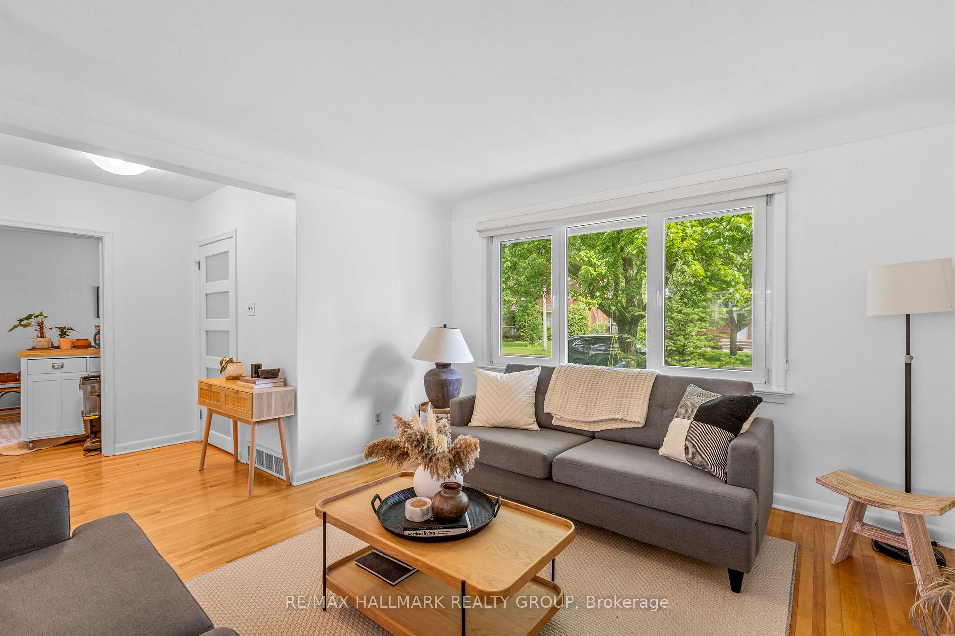 Photo 8 of 826 Colson Avenue, Ottawa, Elmvale Acres — HOMEH