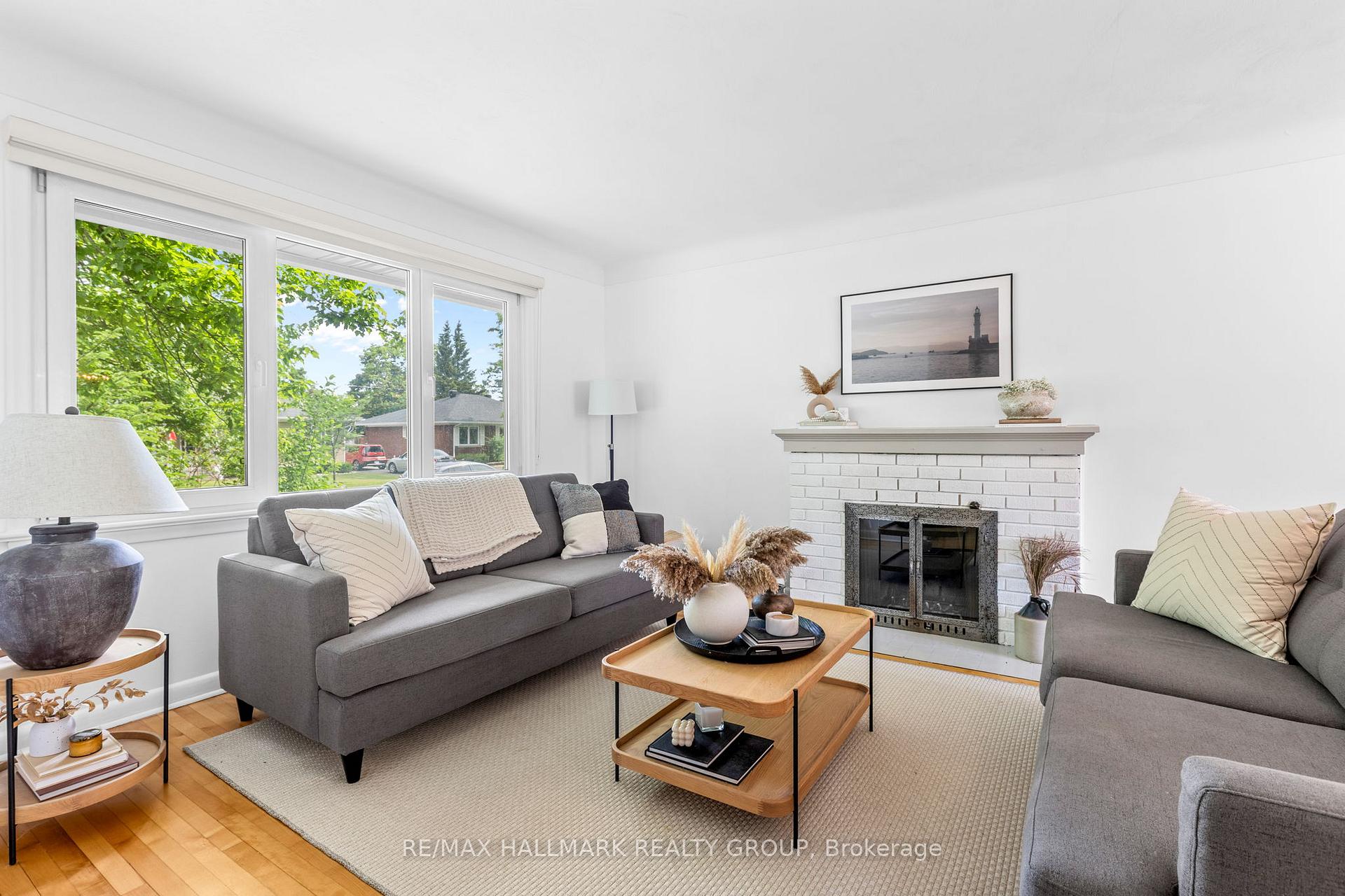 Photo 9 of 826 Colson Avenue, Ottawa, Elmvale Acres — HOMEH