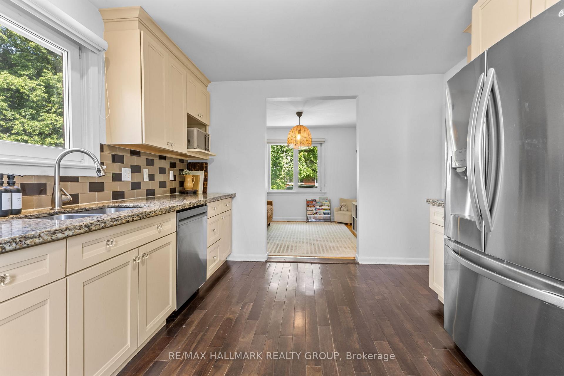 Photo 18 of 826 Colson Avenue, Ottawa, Elmvale Acres — HOMEH