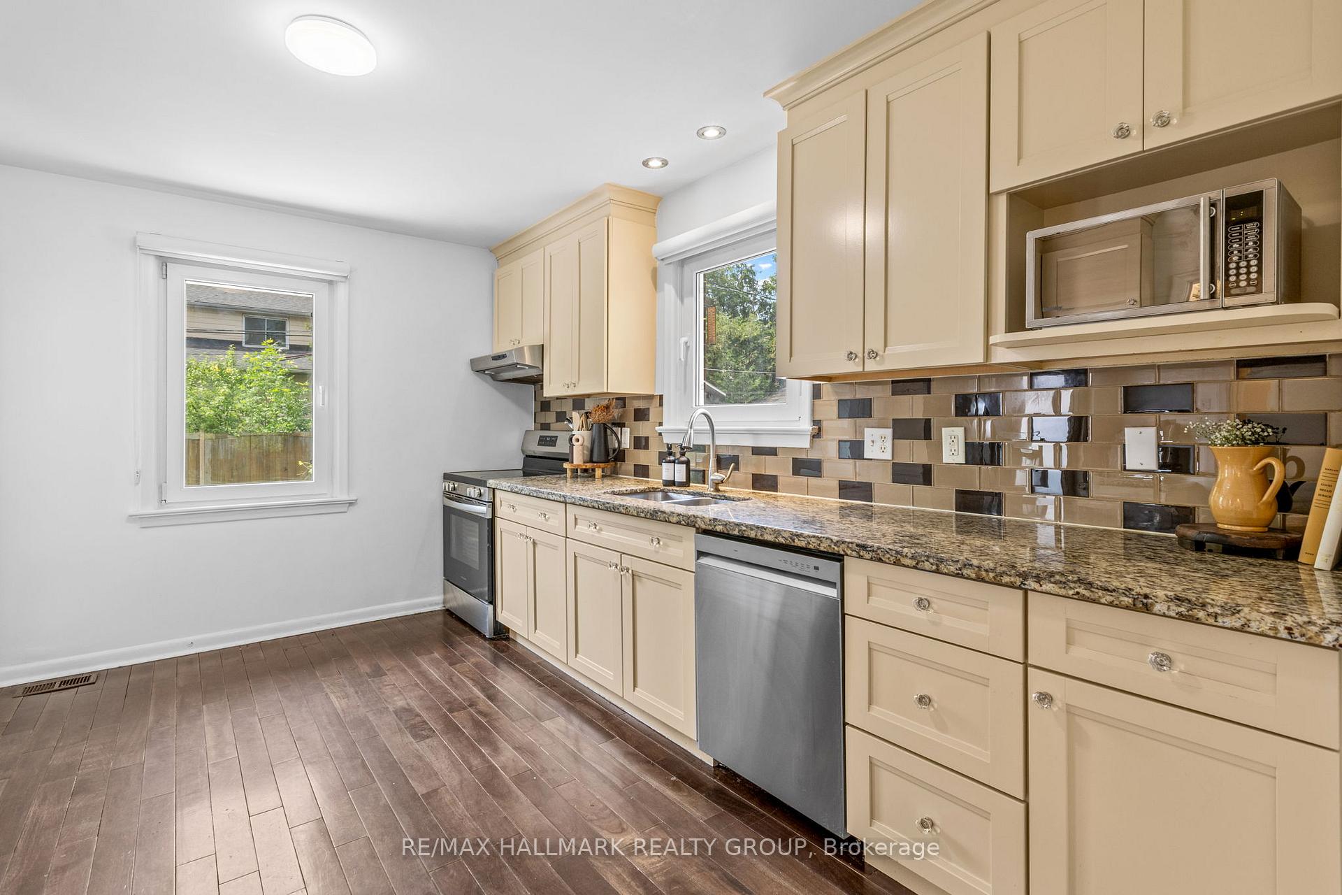 Photo 19 of 826 Colson Avenue, Ottawa, Elmvale Acres — HOMEH