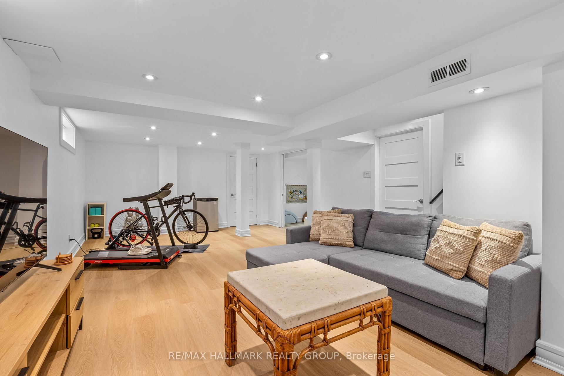 Photo 34 of 826 Colson Avenue, Ottawa, Elmvale Acres — HOMEH