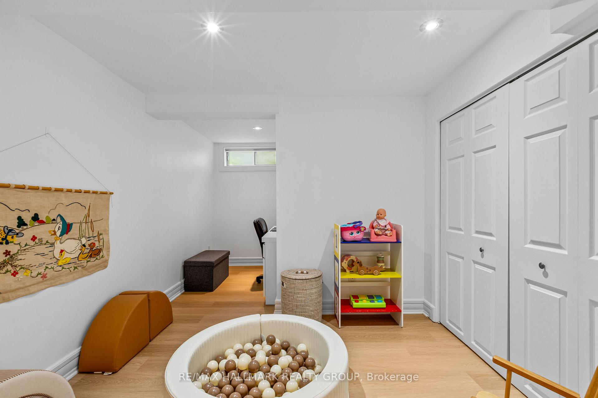 Photo 35 of 826 Colson Avenue, Ottawa, Elmvale Acres — HOMEH