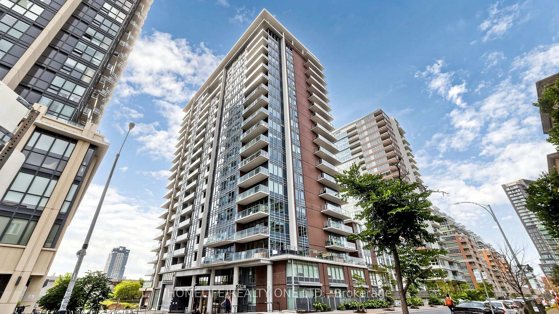 Front of Unit 1804, 55 East Liberty Street