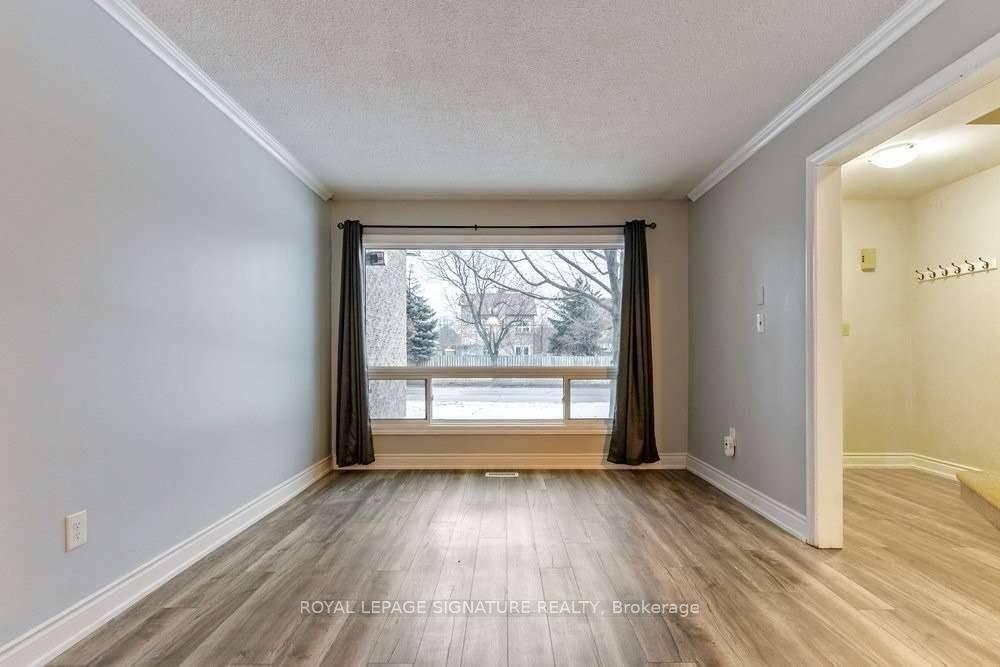 Photo 4 of Unit 5, 46 Mountainview Road S, Halton Hills, Georgetown — HOMEH