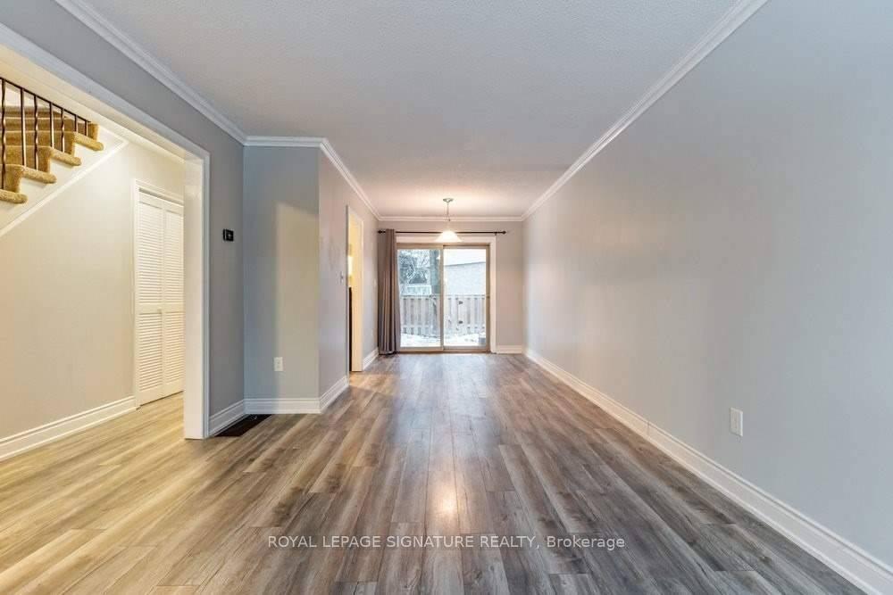 Photo 5 of Unit 5, 46 Mountainview Road S, Halton Hills, Georgetown — HOMEH