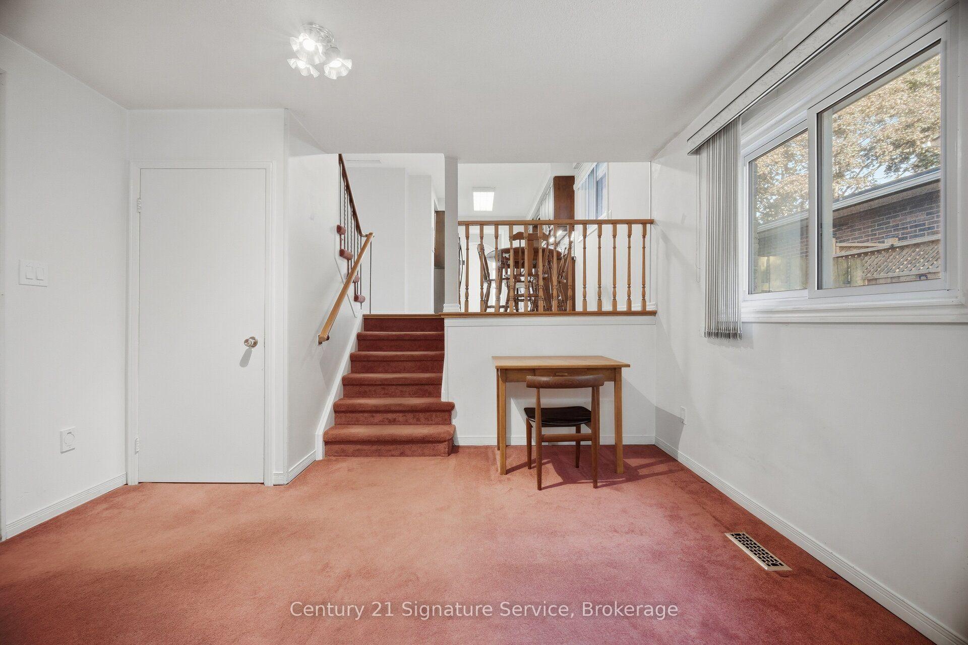 Photo 22 of 1166 Grand Boulevard, Oakville, Falgarwood — HOMEH