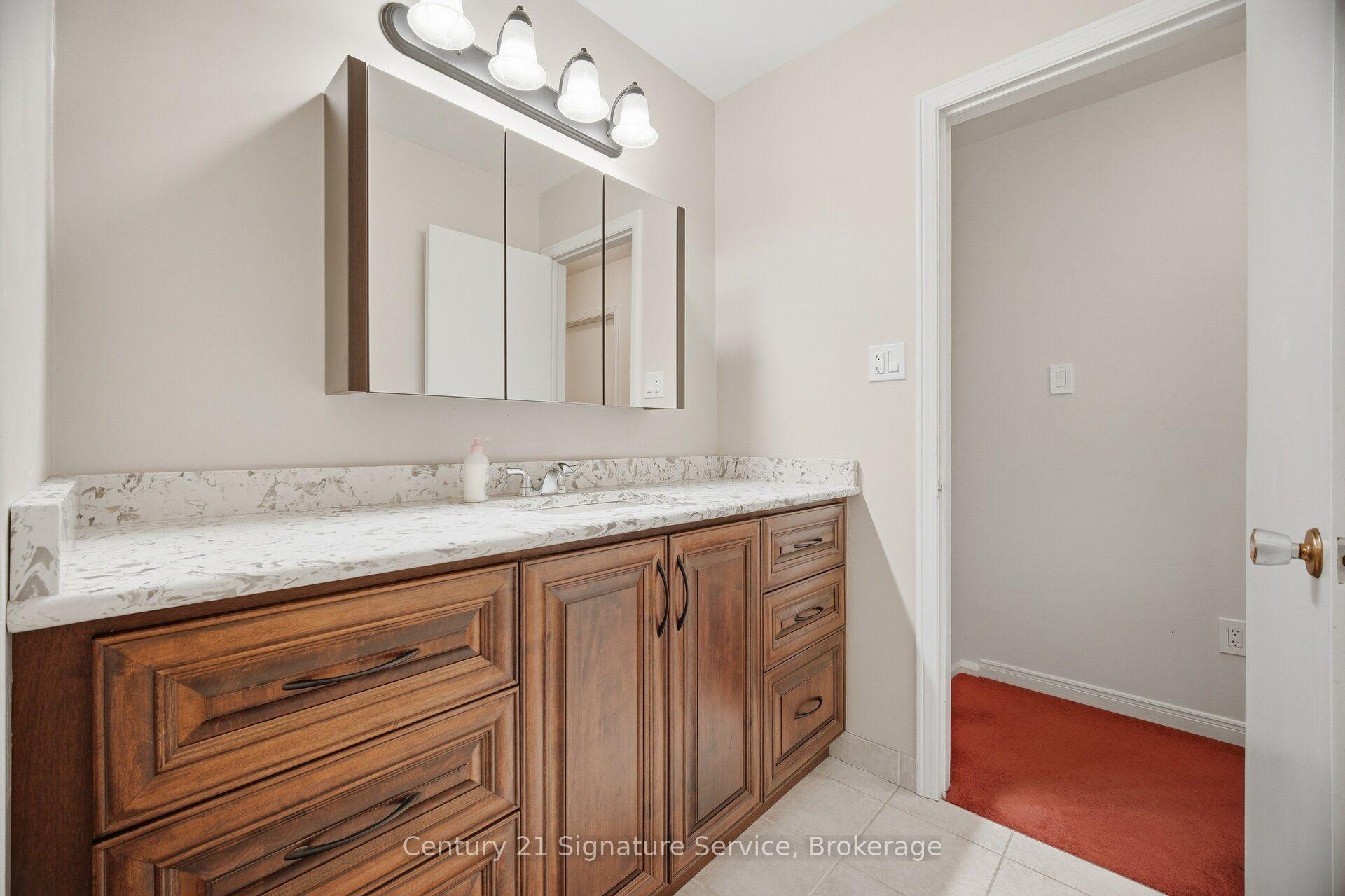 Photo 38 of 1166 Grand Boulevard, Oakville, Falgarwood — HOMEH