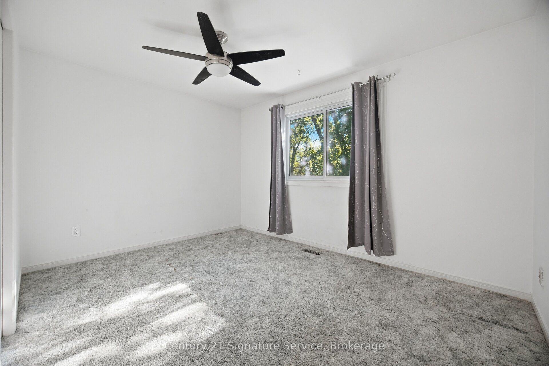 Photo 39 of 1166 Grand Boulevard, Oakville, Falgarwood — HOMEH