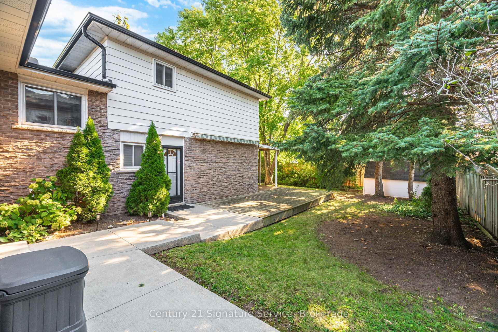 Photo 58 of 1166 Grand Boulevard, Oakville, Falgarwood — HOMEH