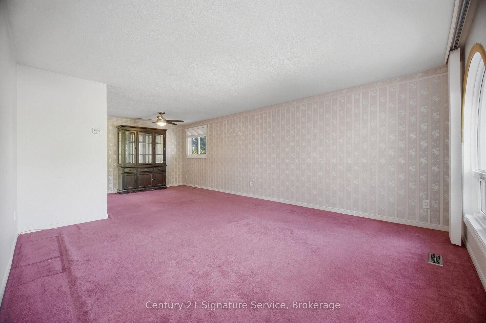 Photo 10 of 1166 Grand Boulevard, Oakville, Falgarwood — HOMEH