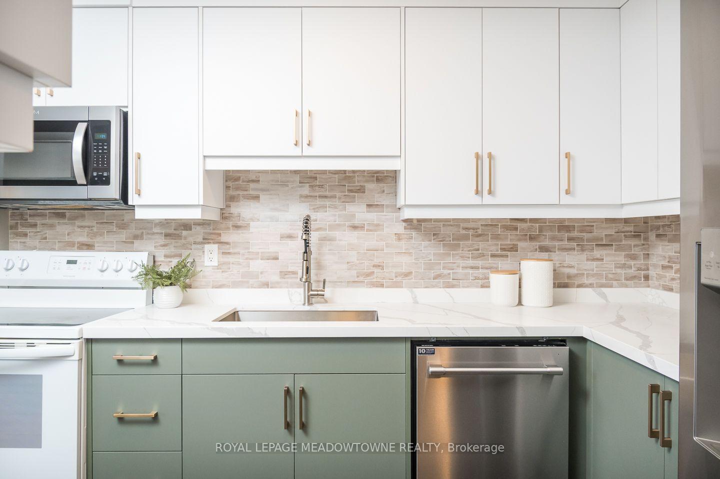 Photo 5 of Unit 704, 81 Millside Drive, Milton, Old Milton — HOMEH