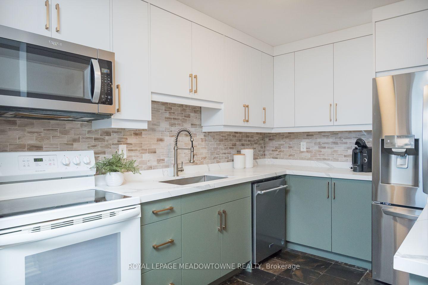 Photo 8 of Unit 704, 81 Millside Drive, Milton, Old Milton — HOMEH