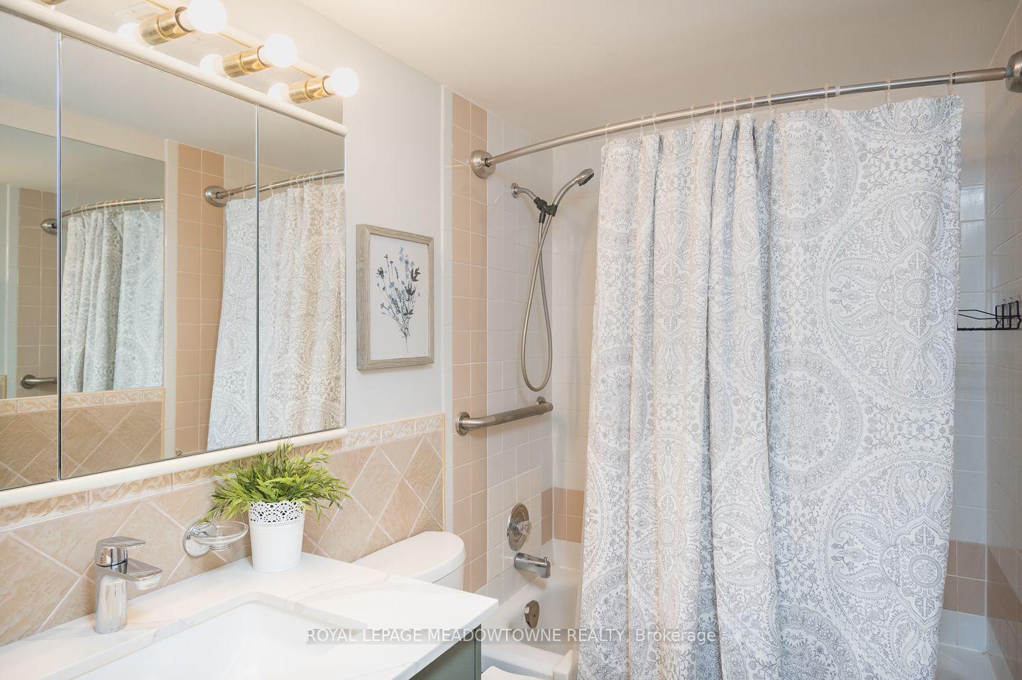 Photo 33 of Unit 704, 81 Millside Drive, Milton, Old Milton — HOMEH