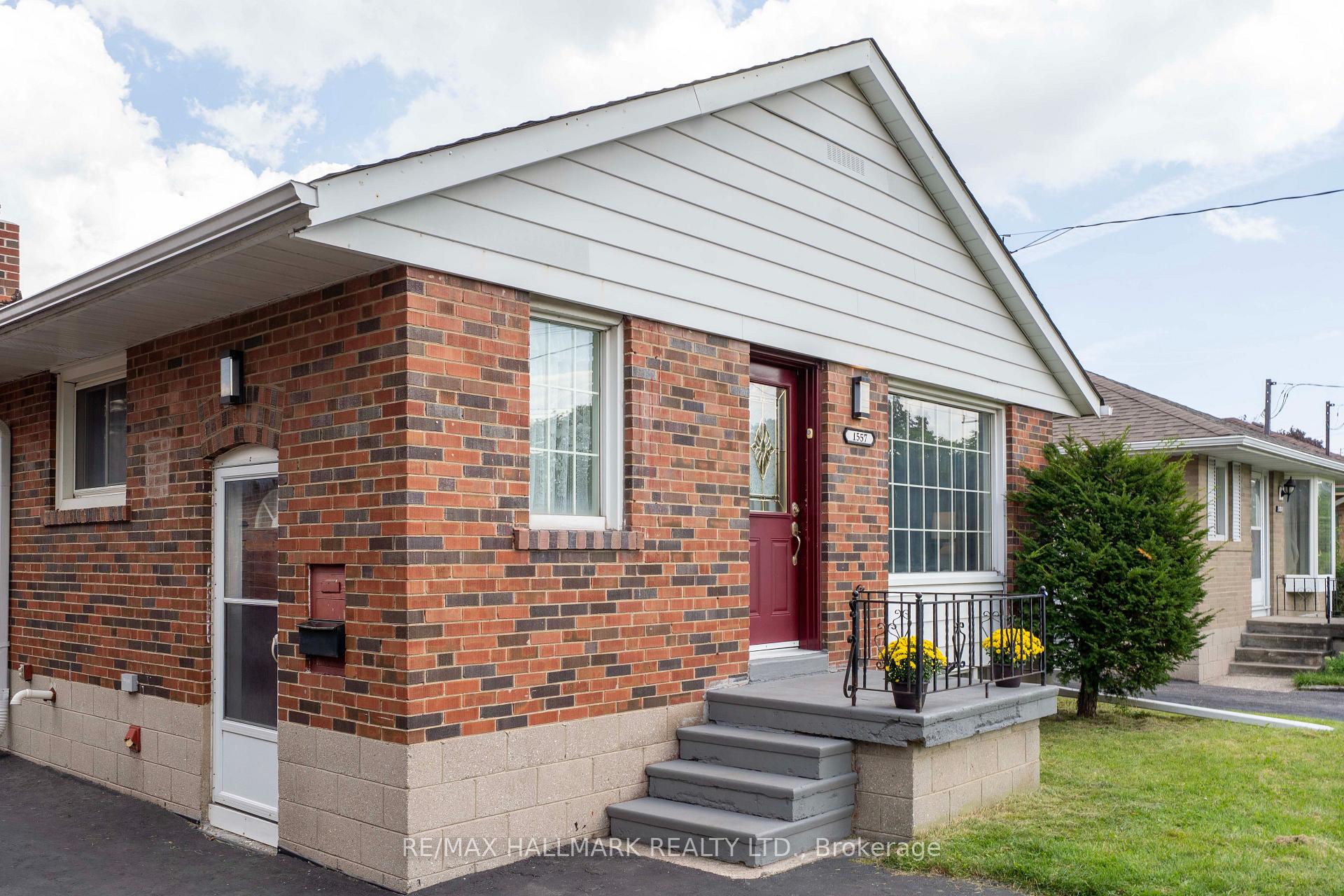 Photo 2 of 1557 Pharmacy Avenue, Scarborough, Wexford-Maryvale — HOMEH