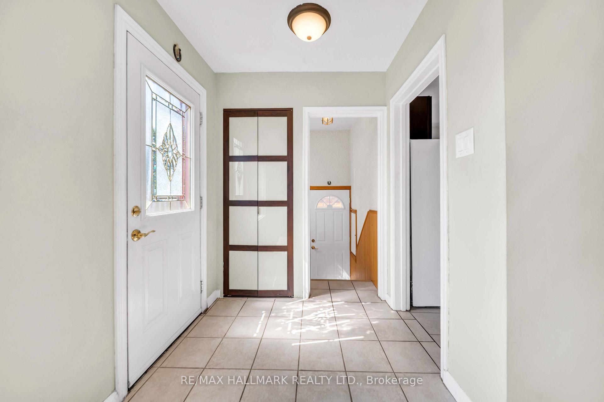 Photo 4 of 1557 Pharmacy Avenue, Scarborough, Wexford-Maryvale — HOMEH