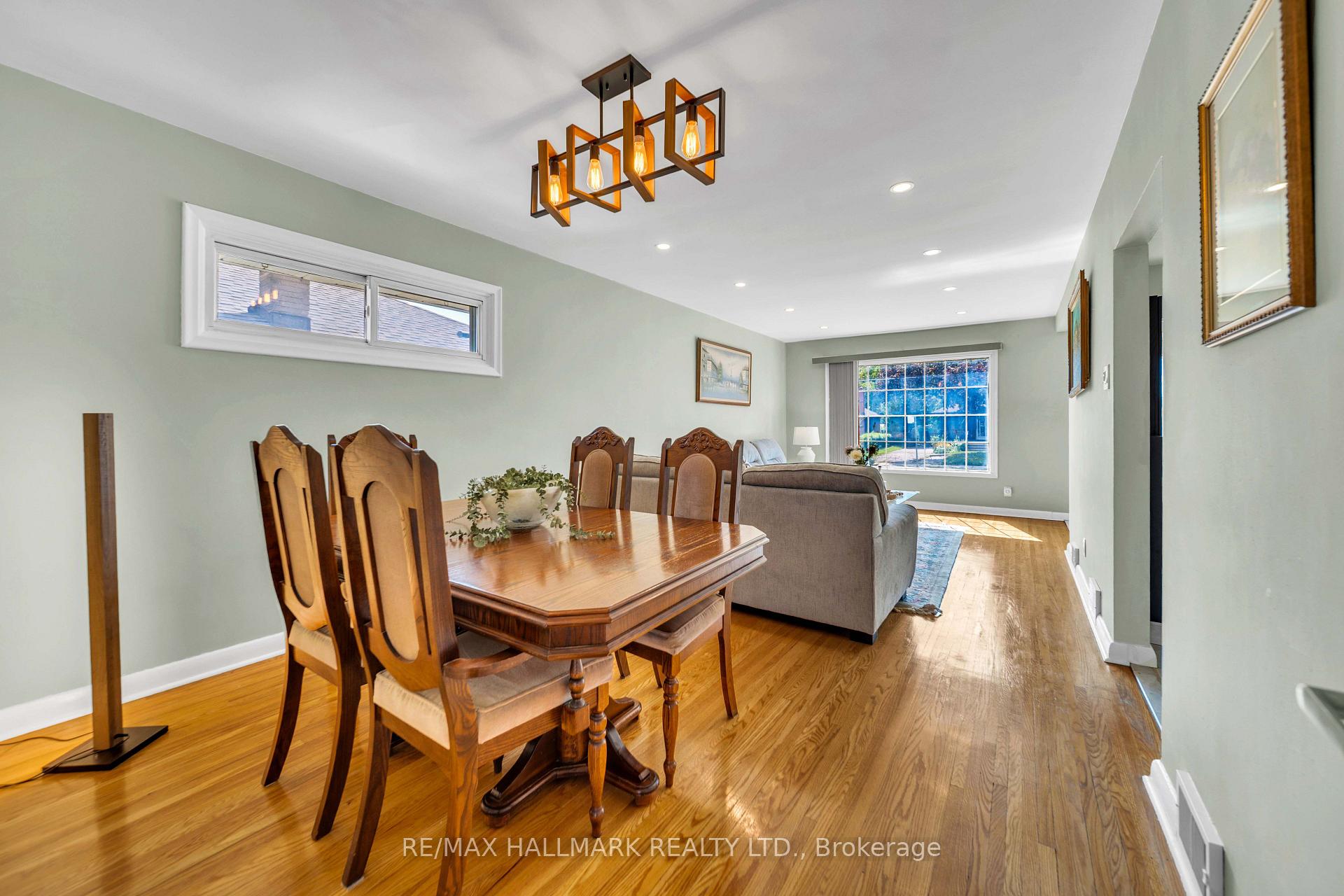 Photo 8 of 1557 Pharmacy Avenue, Scarborough, Wexford-Maryvale — HOMEH