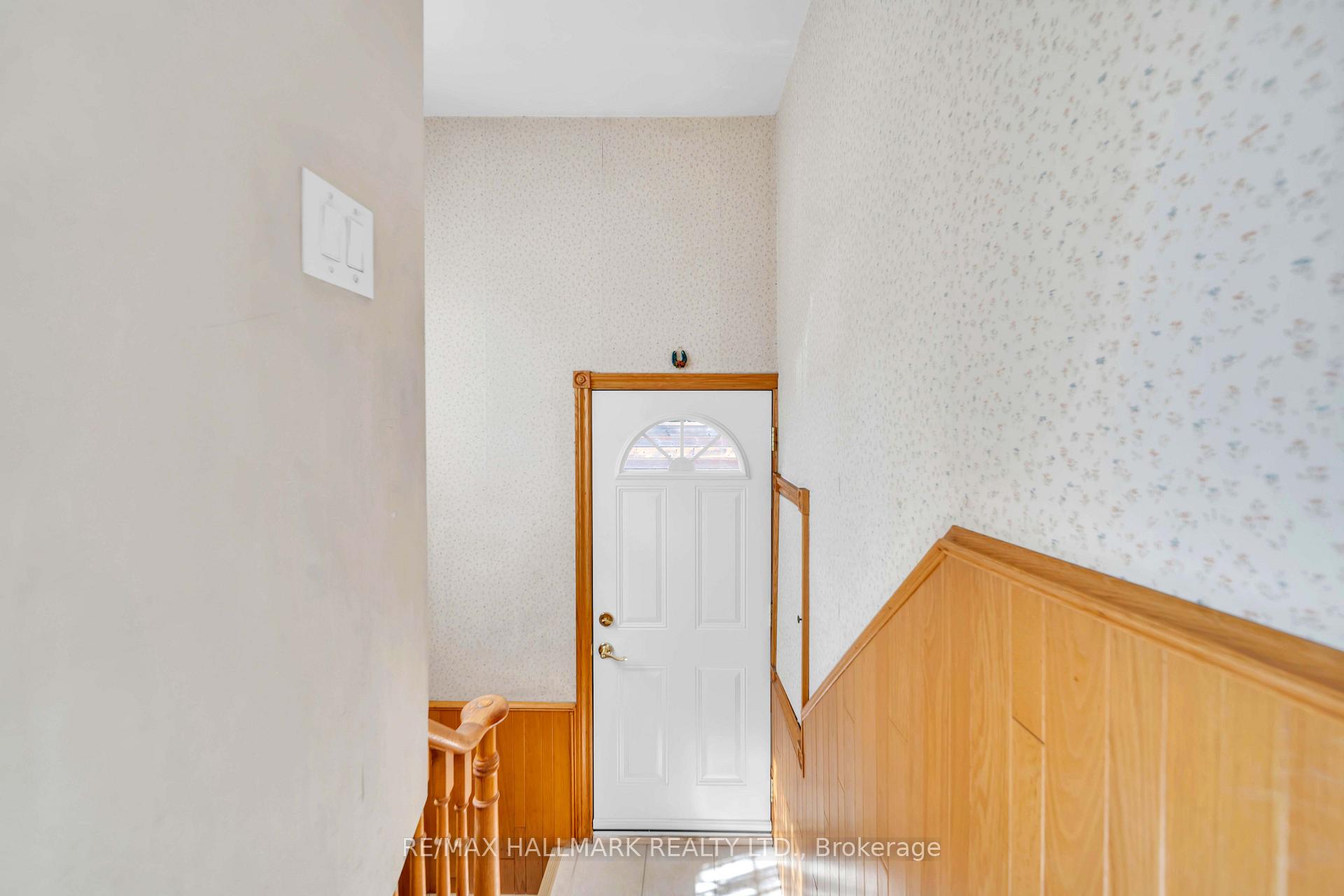 Photo 17 of 1557 Pharmacy Avenue, Scarborough, Wexford-Maryvale — HOMEH