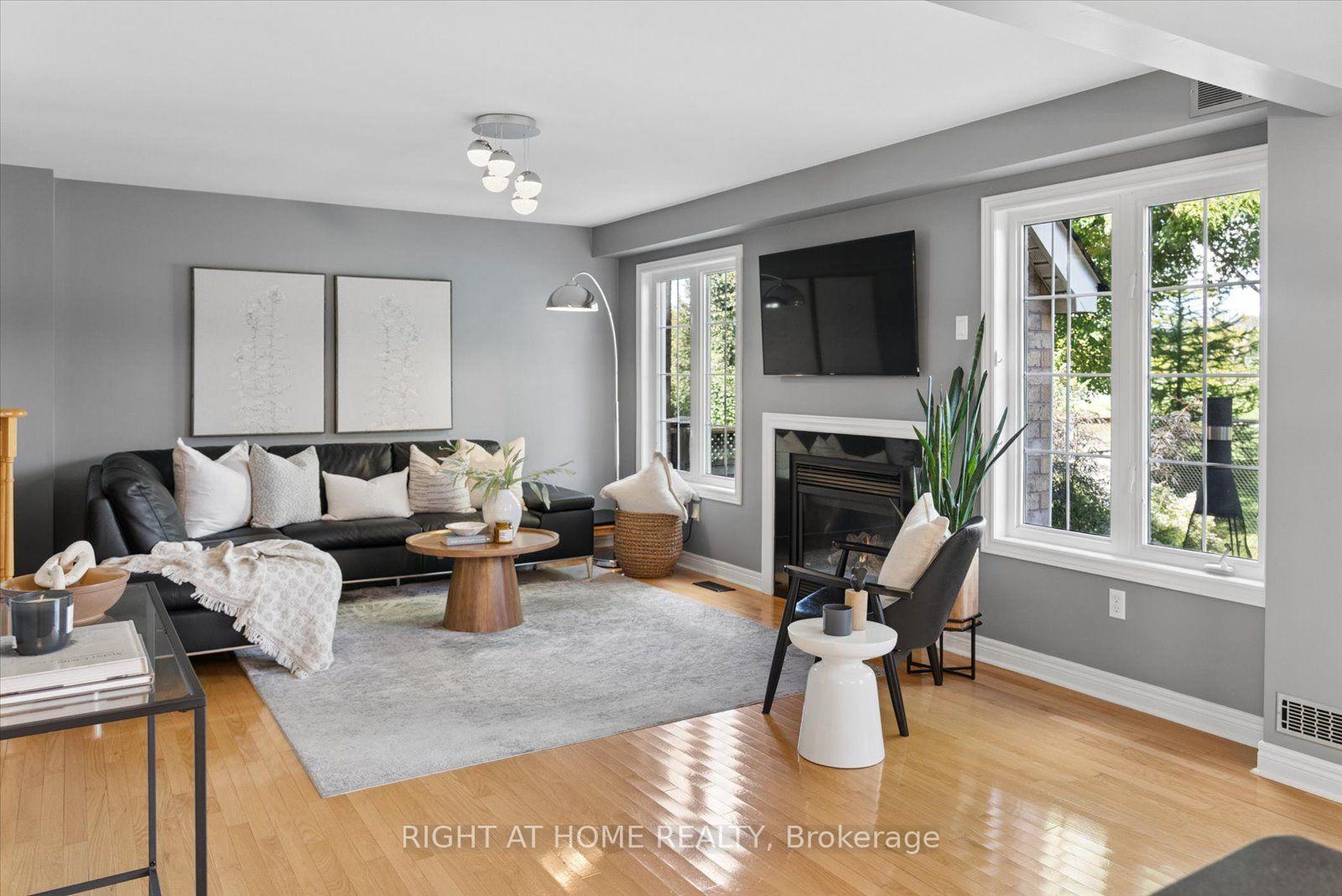 Photo 7 of 77 Shoniker Drive, Newmarket, Summerhill Estates — HOMEH