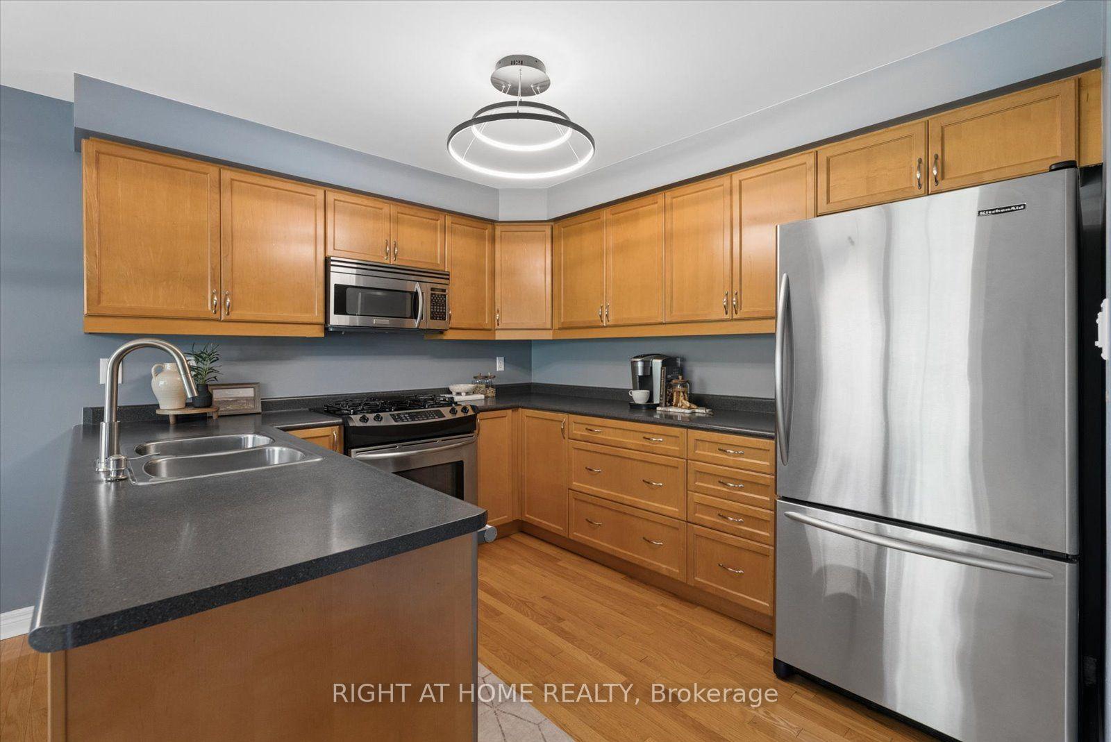 Photo 12 of 77 Shoniker Drive, Newmarket, Summerhill Estates — HOMEH