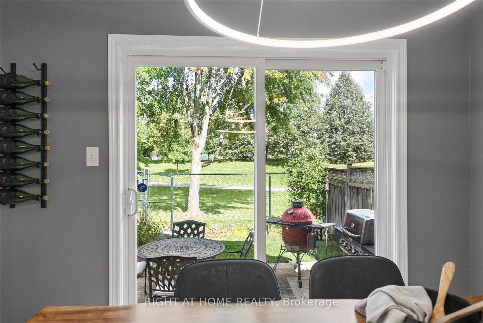 Photo 16 of 77 Shoniker Drive, Newmarket, Summerhill Estates — HOMEH