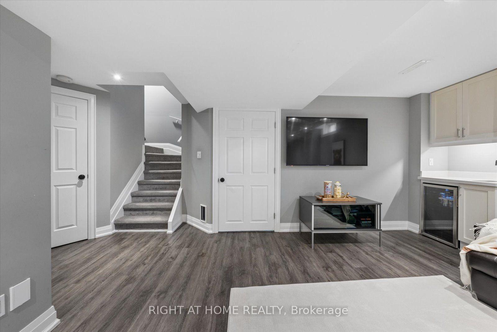 Photo 33 of 77 Shoniker Drive, Newmarket, Summerhill Estates — HOMEH
