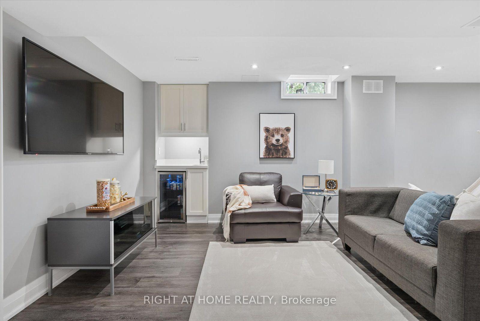 Photo 35 of 77 Shoniker Drive, Newmarket, Summerhill Estates — HOMEH