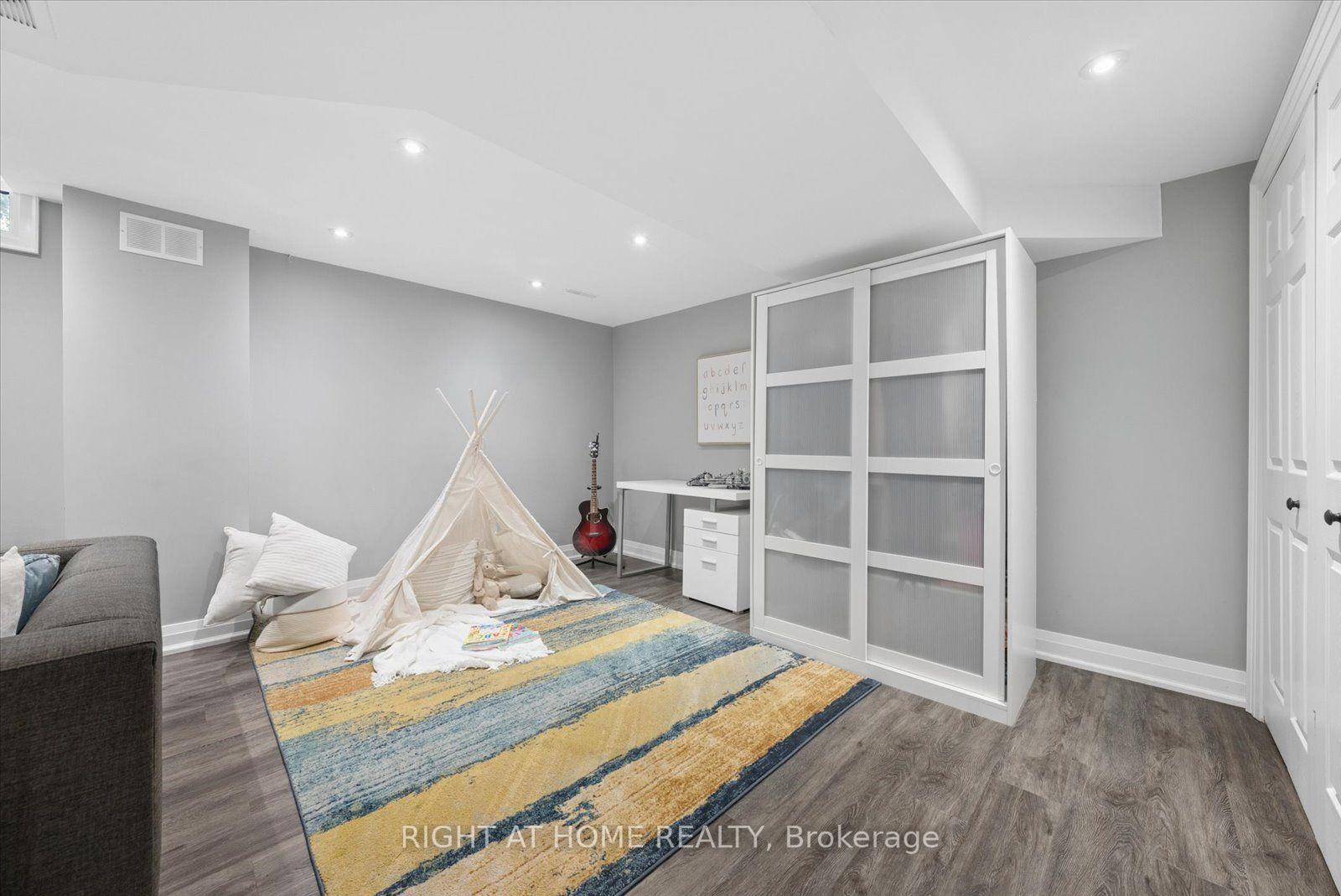 Photo 37 of 77 Shoniker Drive, Newmarket, Summerhill Estates — HOMEH