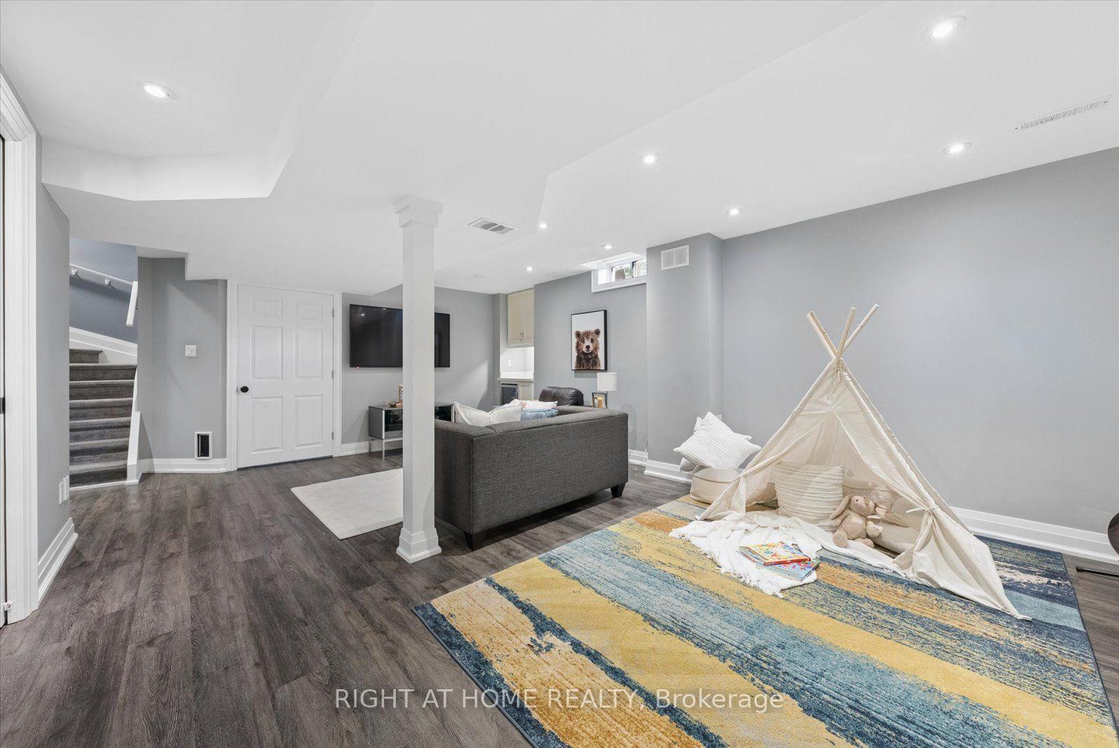 Photo 38 of 77 Shoniker Drive, Newmarket, Summerhill Estates — HOMEH