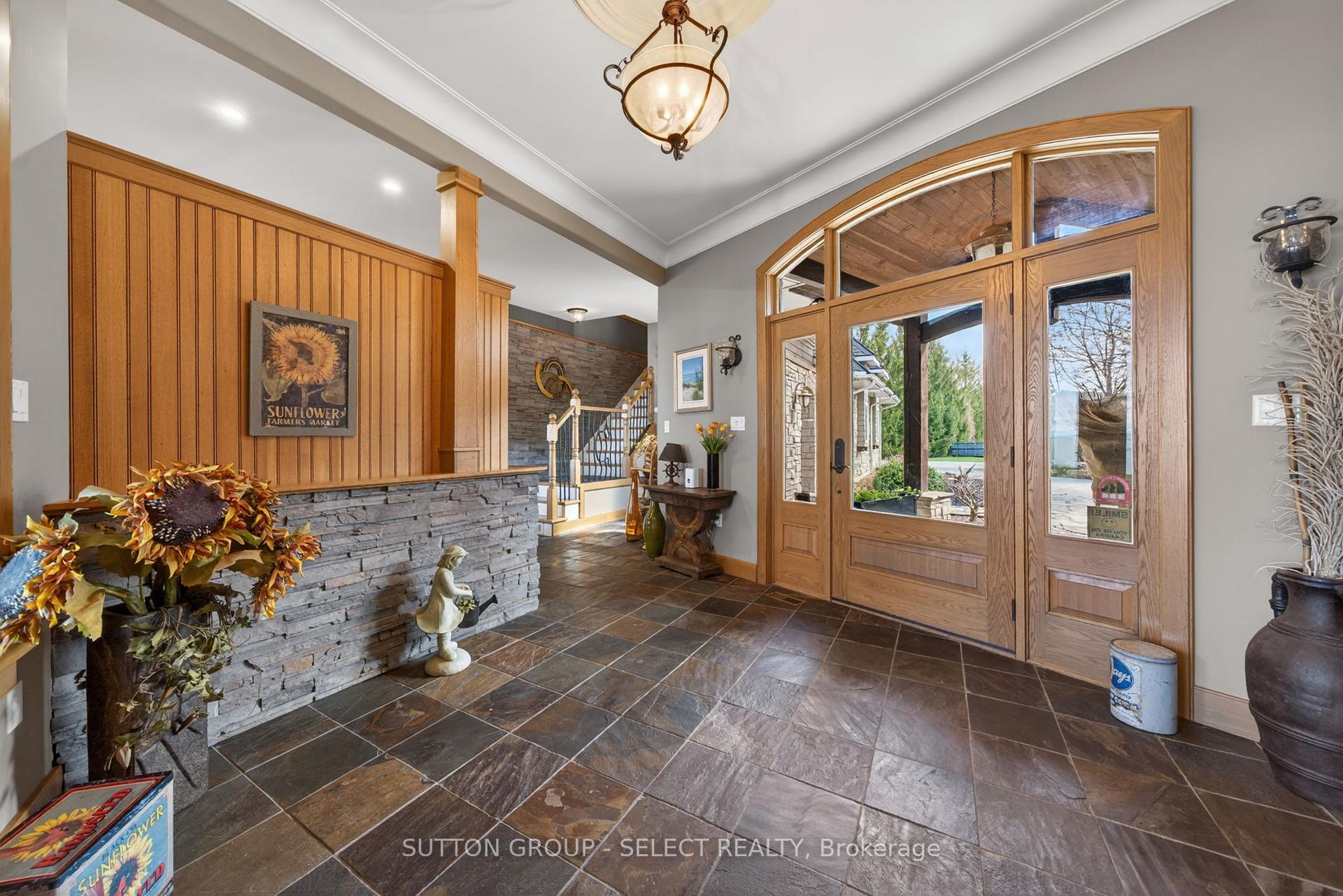 Photo 5 of 4544 Lakeshore Road, Plympton-Wyoming, Plympton Wyoming — HOMEH