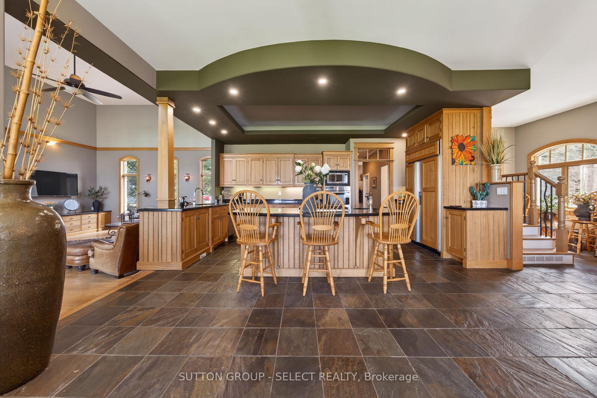 Photo 7 of 4544 Lakeshore Road, Plympton-Wyoming, Plympton Wyoming — HOMEH